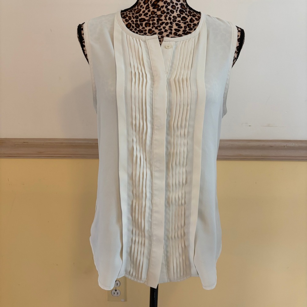 Ann Taylor Women Small Ivory Pleated Tuxedo Front Sleeveless Blouse Shell 501882